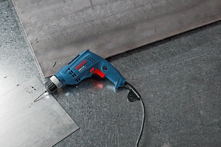 Zastosowanie wiertarki BOSCH GBM 6 RE