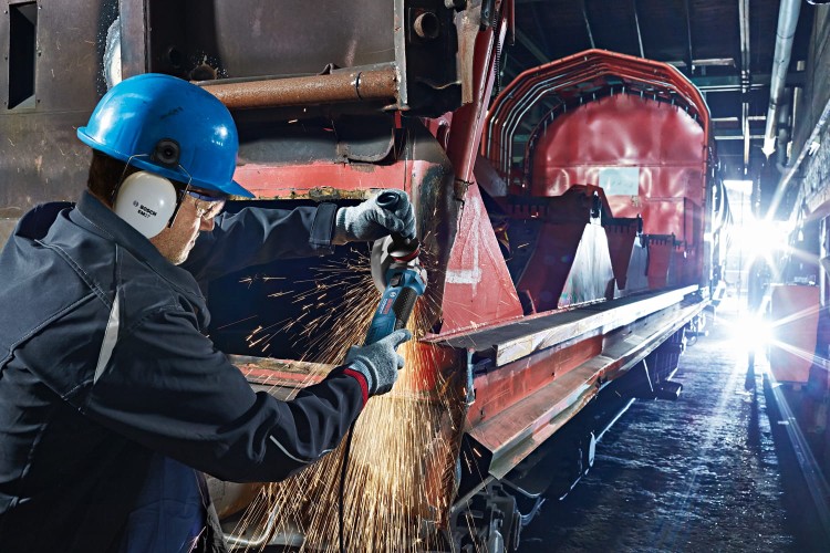 Bosch Szlifierka kątowa GWS 19-150 CL