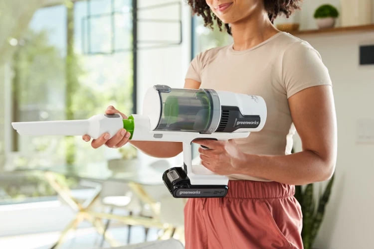 Odkurzacz bezprzewodowy 24V 4Ah + ładowarka, akcesoria