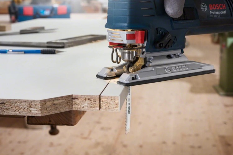 Zastosowanie brzeszczotu do wyrzynarki Bosch T 101 B Clean for Wood