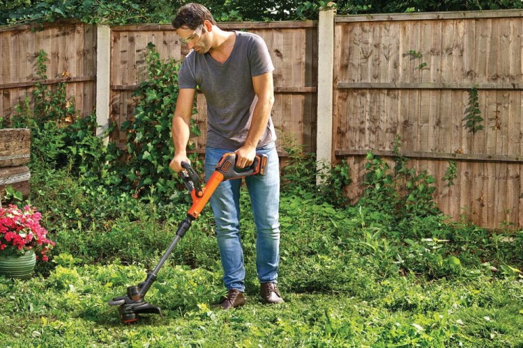 BLACK DECKER STC1840 Podkaszarka na baterie