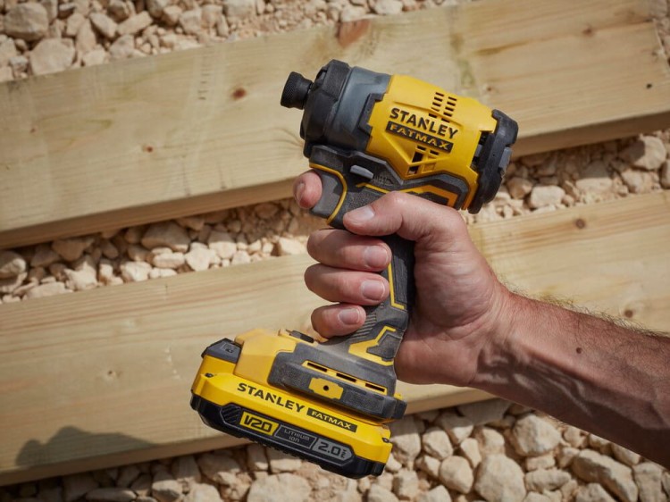 STANLEY SFMCF820D2K Zakrętarka udarowa akumulatorowa
