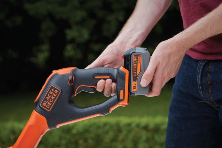 Zastosowanie kosiarki żyłkowej BLACK DECKER STC1840EPC