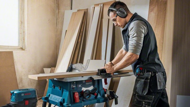 BOSCH GTS 254 Pilarka stołowa tarczowa 1800W
