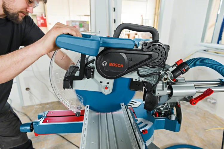 BOSCH GCM 12 SDE ukośnica 305mm 1800W