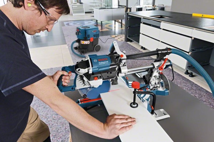 BOSCH GCM 8 SDE piła ukosowa 216mm 1600W zastosowanie
