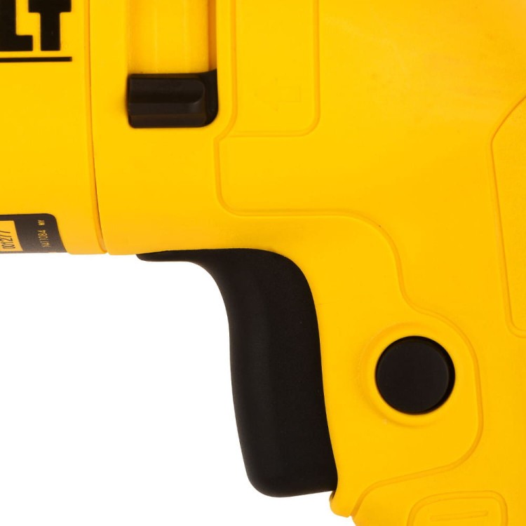 DeWalt D25033K młotowiertarka udarowa 710W