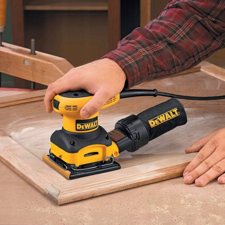 Papier ścierny DeWalt