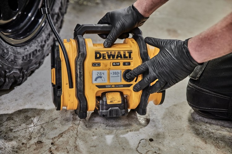 DEWALT DCC018N Kompresor 12V, 230V, 18V, 11bar,"body"