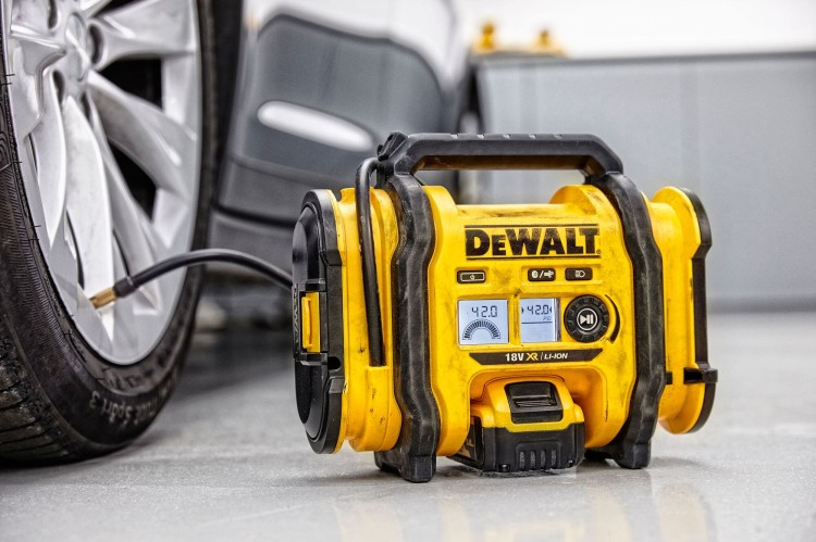 DEWALT DCC018N Kompresor 12V, 230V, 18V, 11bar,"body"