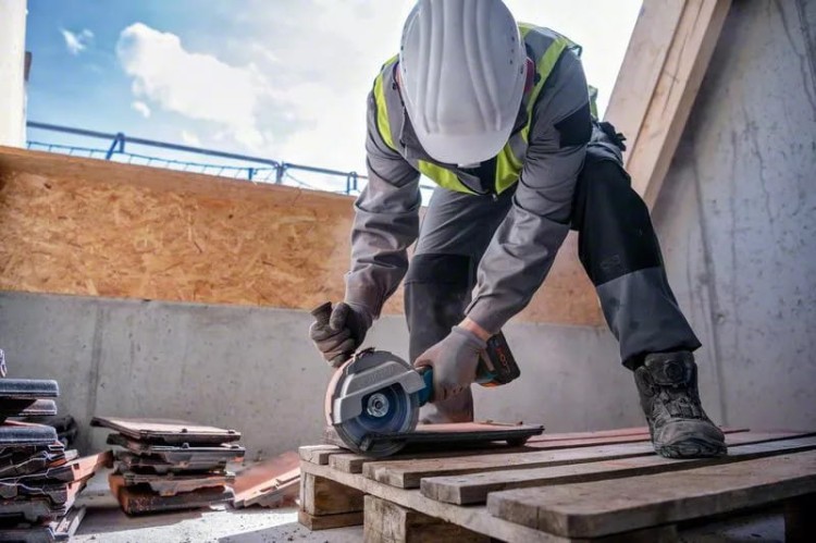 GWS 18V-180 PC PROFESSIONAL Szlifierka kątowa /body/ + 3 tarcze BOSCH