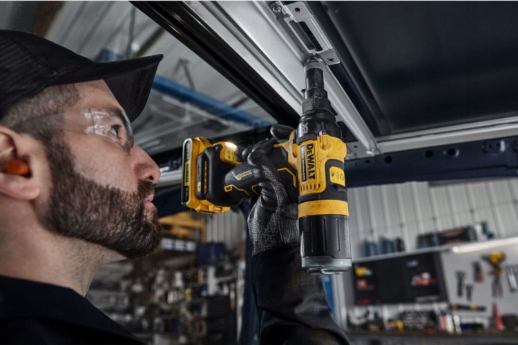 Nitownica DeWalt DCF403E1GT XR 18V z 1 akumulatorem 1,7Ah