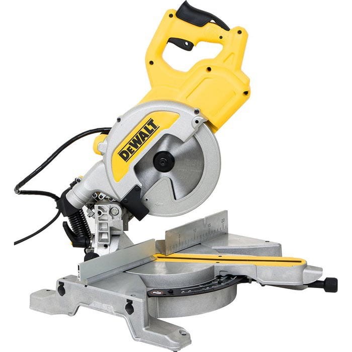 DEWALT DWS777 pilarka ukosowa sieciowa 216mm