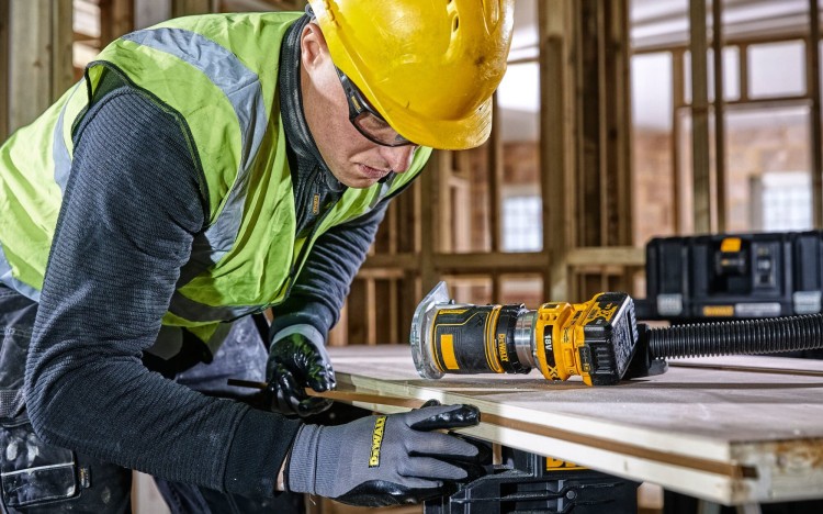 zastosowanie frezarki górnowrzecionowa 8mm 18V DeWALT