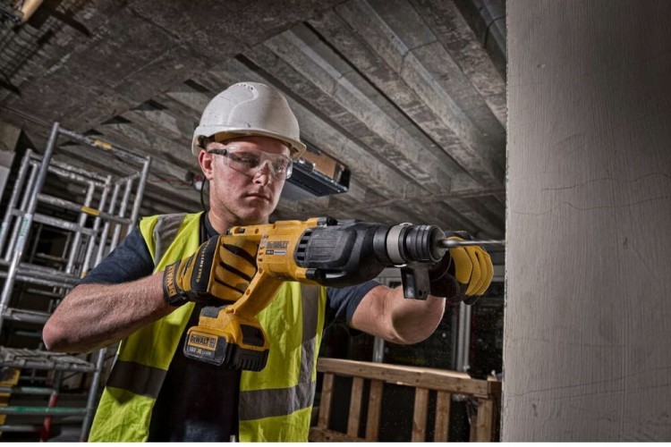 zastosowanie młotowiertarki DEWALT DCH133