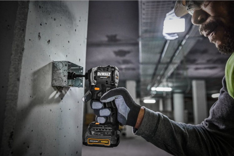 Zakrętarka udarowa McLaren DeWalt DCF85M zastosowanie