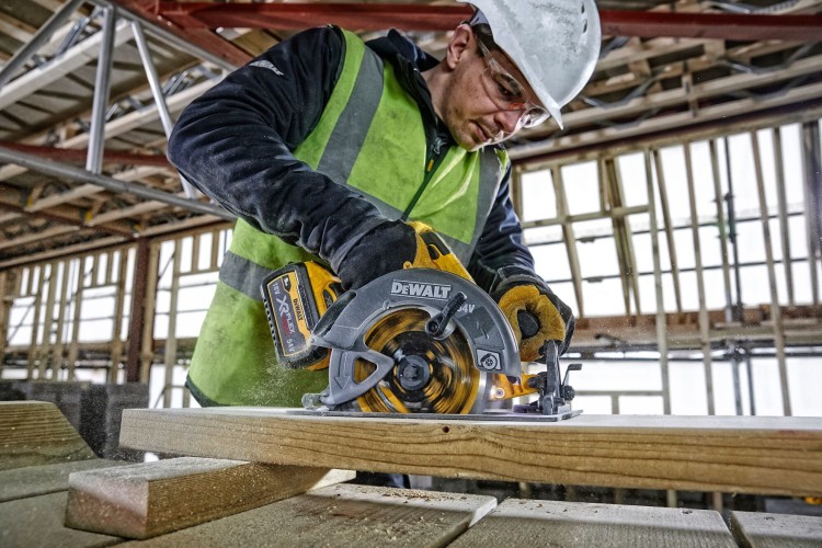 Zastosowanie Pilarki tarczowej 190mm DEWALT DCS578NT