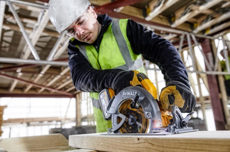 Zastosowanie Pilarki tarczowej 190mm 54V DEWALT DCS578NT