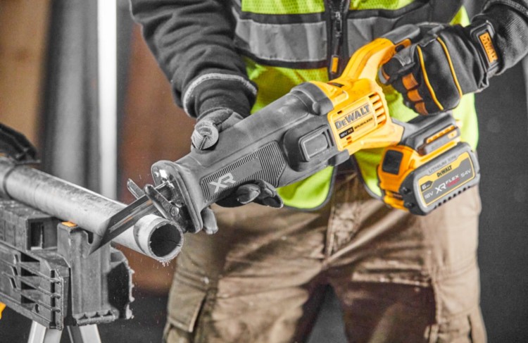 Pilarka  DeWalt DCS386NT - Zastosowanie