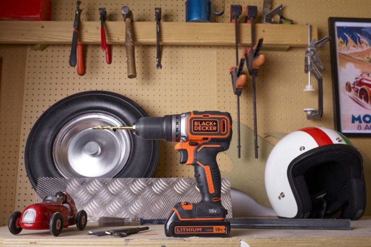 zastosowanie wiertarko-wkrętarki Black Decker