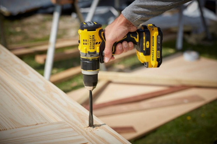 Wiertarko wkrętarka Stanley SFMCD721 zastosowanie