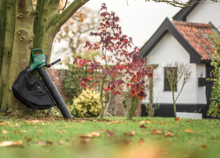 zastosowanie UNIVERSALGARDENTIDY 2300 BOSCH