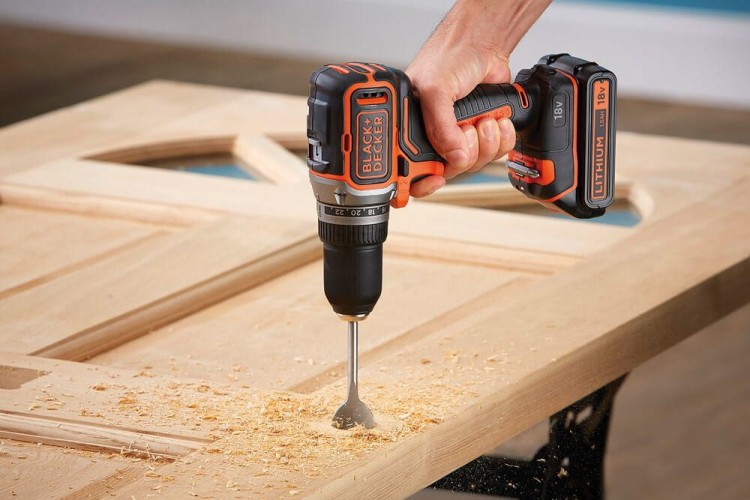 zastosowanie wiertarko-wkrętarki Black Decker BL186