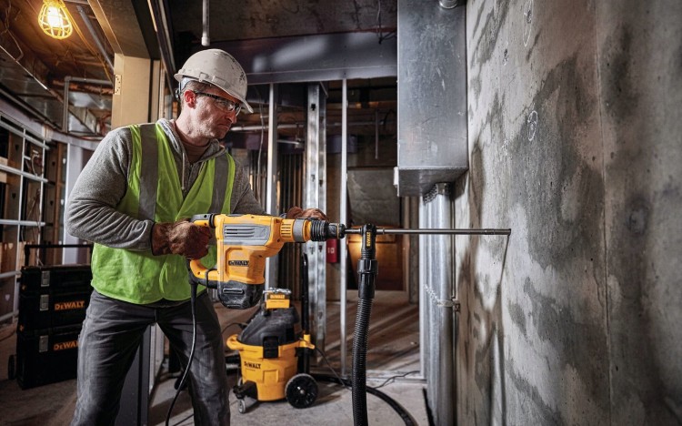 zastosowanie młotowiertarki DEWALT D25773K