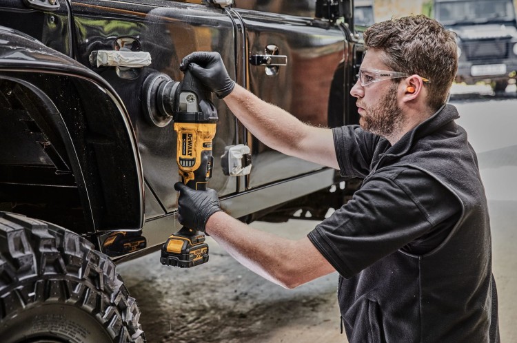 Zastosowanie  Polerki rotacyjno-mimośrodowej 125 mm 18V XR Dewalt DCM848N