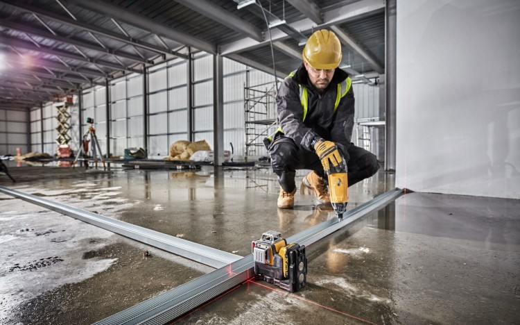 zastosowanie lasera krzyżowego DEWALT DCE089D1R
