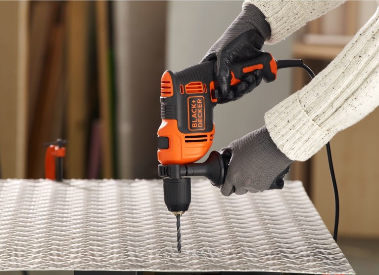 Wiertarka udarowa 710W 230V BEH710 BLACK DECKER