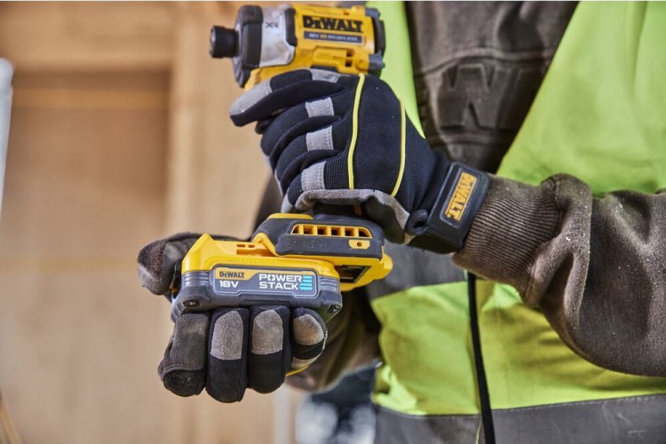 Zakrętarka udarowa DeWalt DCF860 zastosowanie