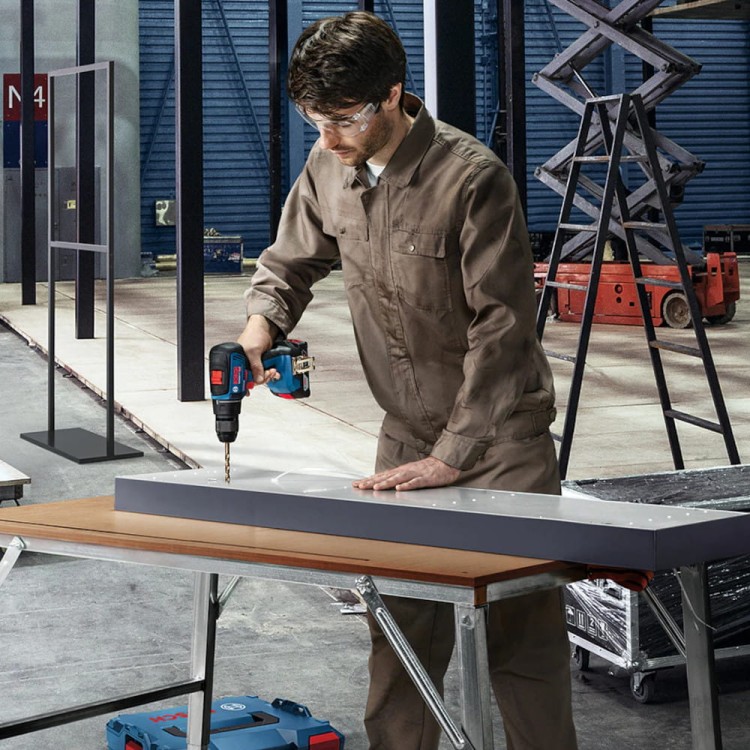 Zastosowanie wiertarko-wkrętarki BOSCH GSR 18V-50