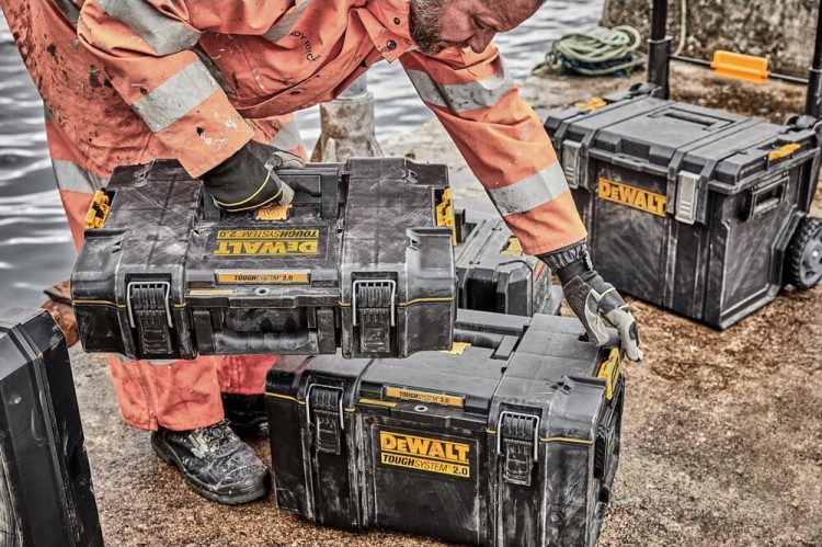 Skrzynia narzędziowa ToughtSystem 2.0 DS166 DeWALT zastosowanie