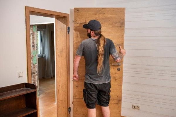 Zastosowanie zestawu do montażu skrzydła drzwiowego Wolfcraft