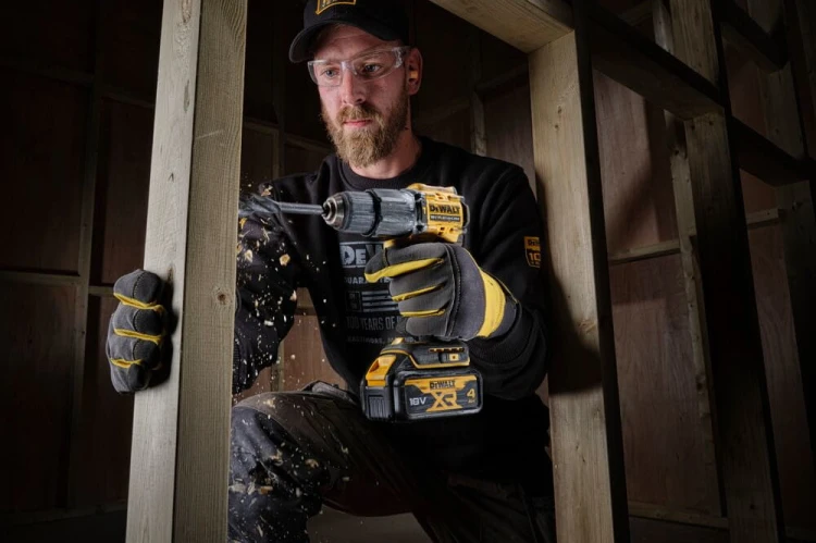 Wiertarko wkrętarka udarowa DeWalt DCD100YM2T zastosowanie