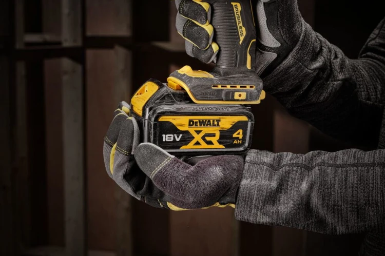 Wiertarko wkrętarka udarowa DeWalt DCD100YM2T zastosowanie