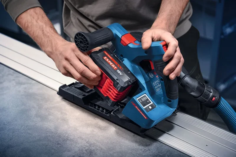 zastosowanie zagłębiarki 18V Bosch EXPERT EXKT18V-52G
