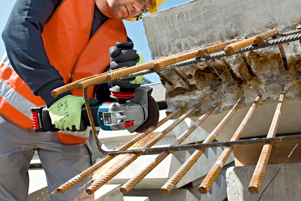 BOSCH GWS 18V-10 SC PROFESSIONAL