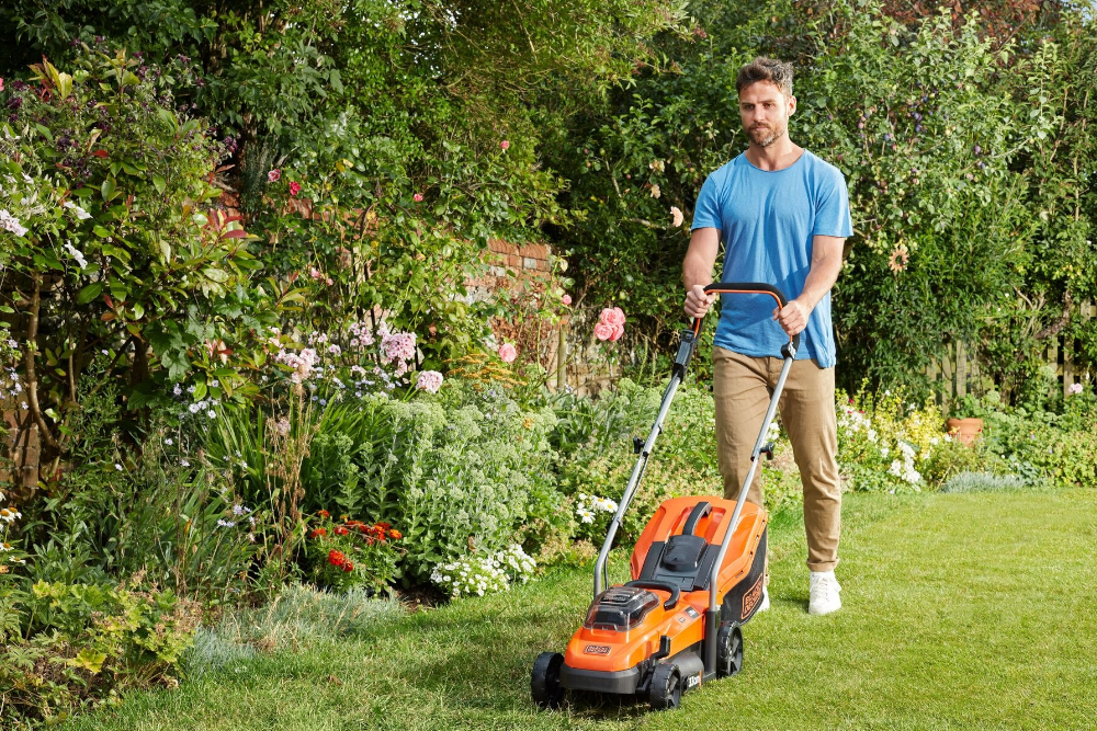 kosiarka akumulatorowa Black Decker