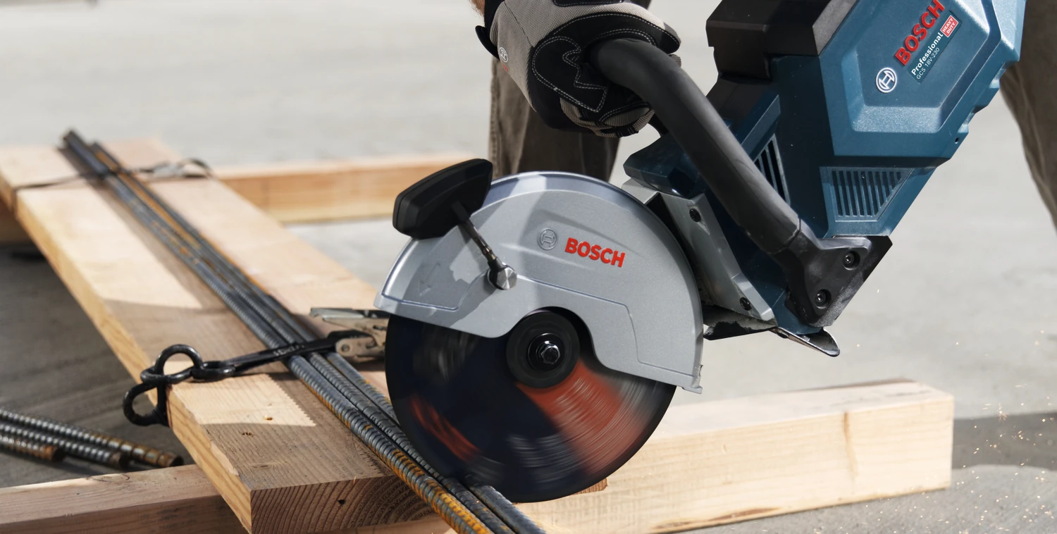 BOSCH GCS 18V-230 Przecinarka