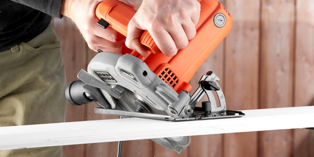 Pilarka tarczowa Black Decker CS1250