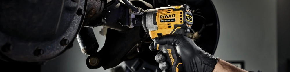 Zastosowanie klucza udarowego DeWALT DCF901