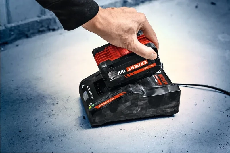 zastosowanie ładowarki Bosch Expert EXAL18V-160