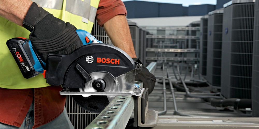 Pilarka tarczowa Bosch GKM 18V-50 Professional