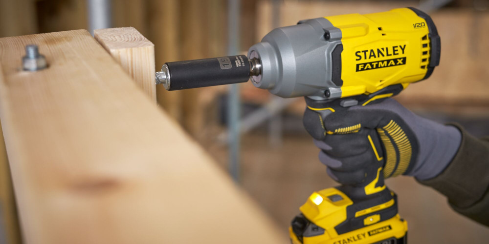 dokręcanie śrub - klucz udarowy Stanley SFMCF940
