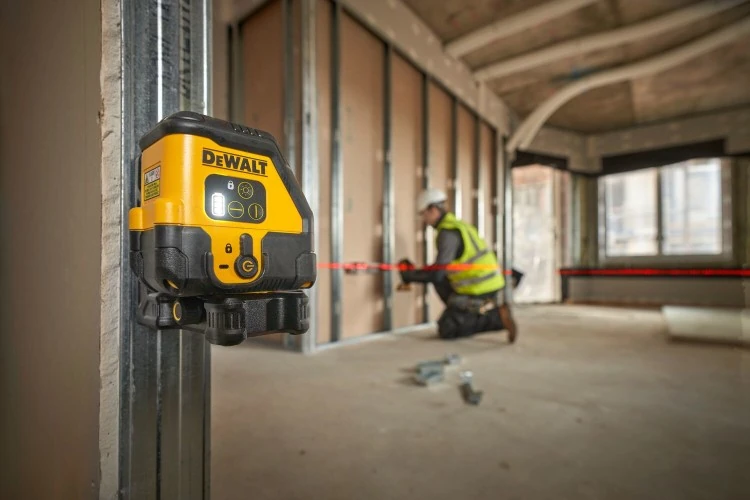 Laser krzyżowy z wiązką czerwoną DeWALT DCLE14201RB