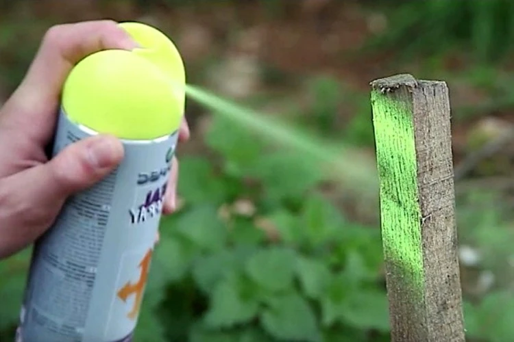 Porównanie sprayów do znakowania