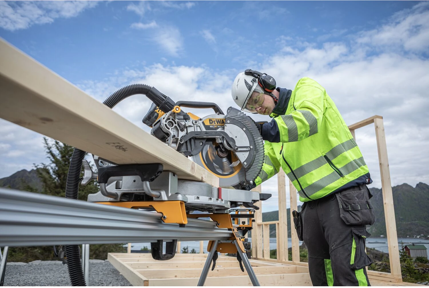 Pilarka DeWalt DCS782N ZASTOSOWANIE