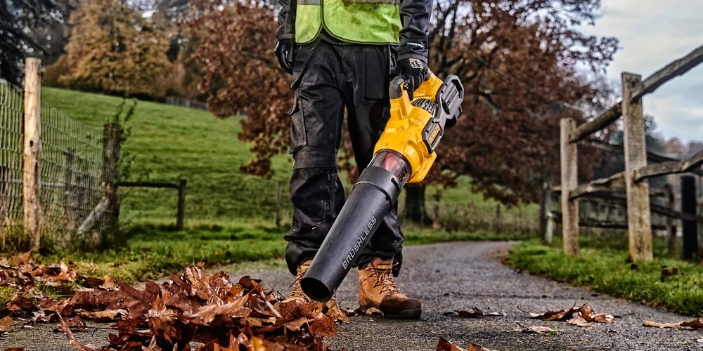 Dewalt 54V XR FLEXVOLT DCMBA572